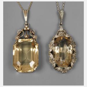 Zwei Anhänger mit Steinbesatz