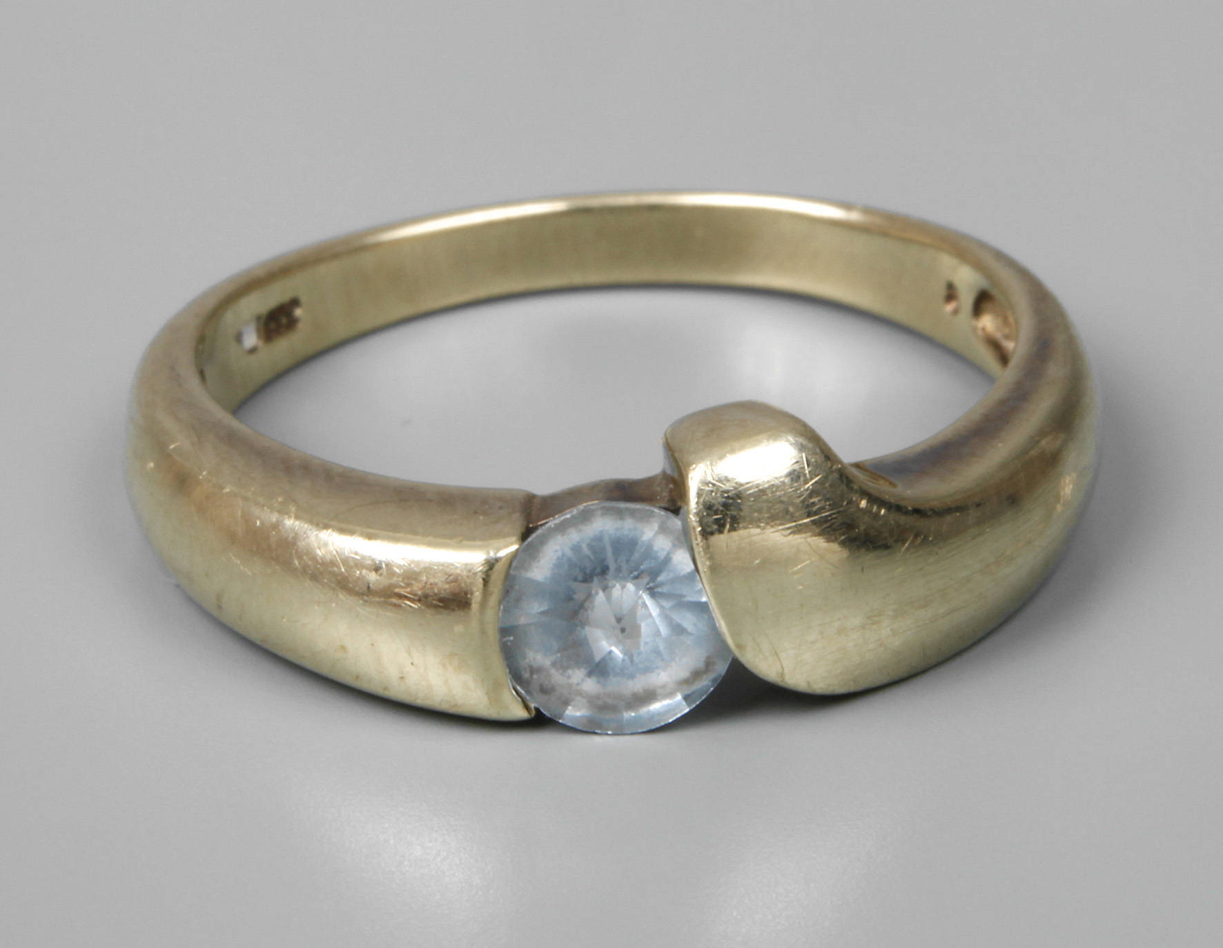 Damenring mit Blautopas