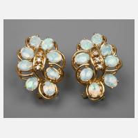 Paar Ohrstecker mit Edelopalen und Diamanten111