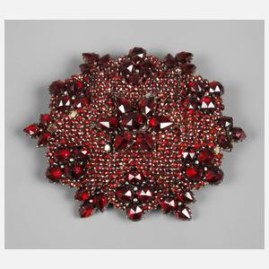 Prächtige Granatbrosche