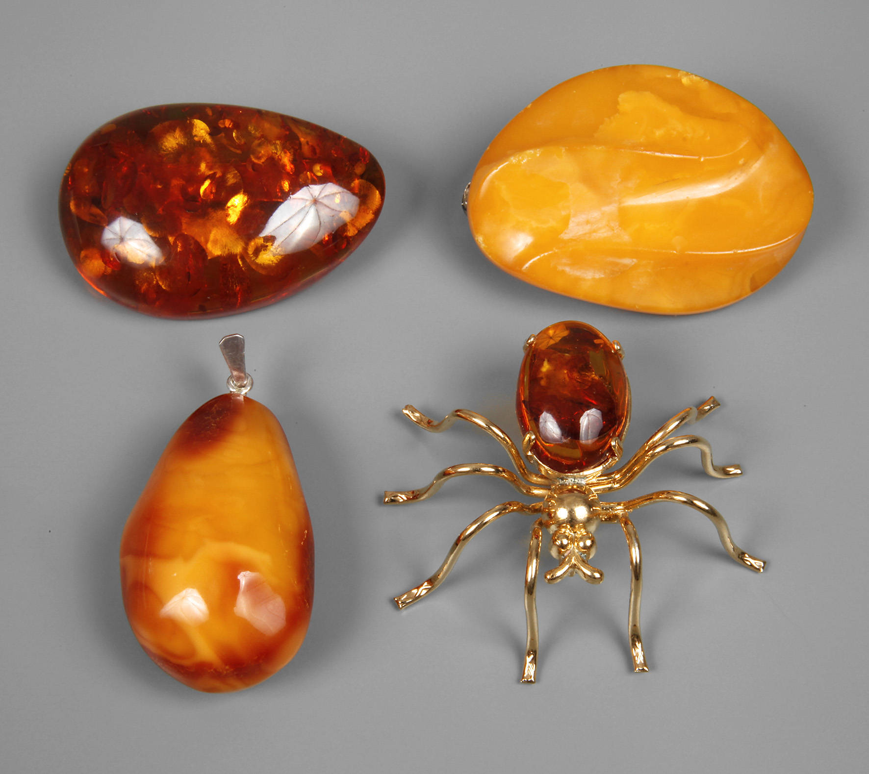 Konvolut Bernsteinschmuck