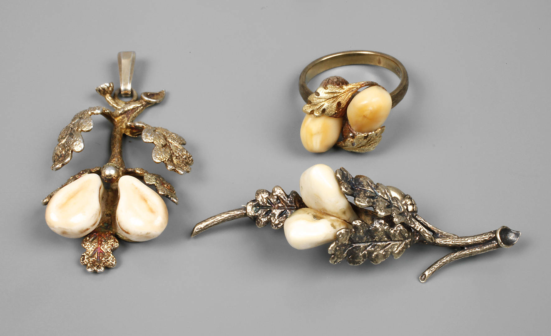 Drei Teile Grandelschmuck