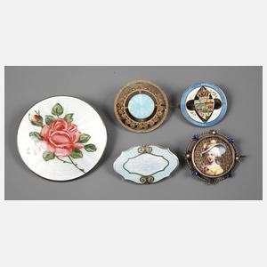 Konvolut Emaillebroschen