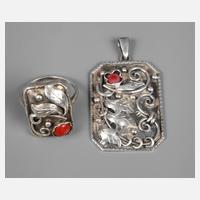 Schmuckset mit Korallenbesatz111