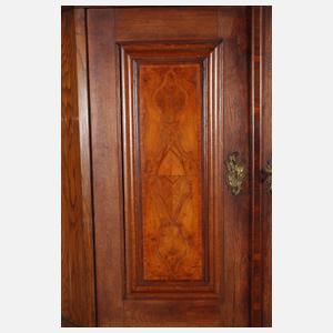 Barocker Stollenschrank