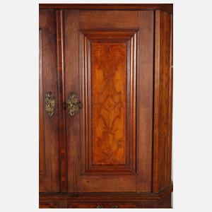 Barocker Stollenschrank