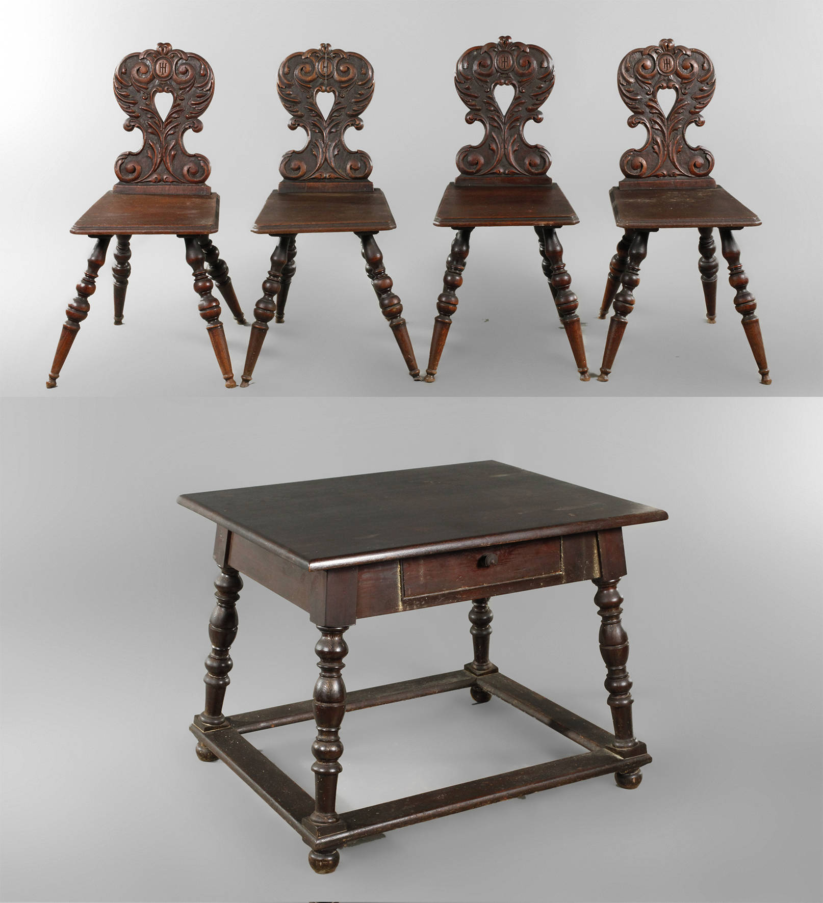 Bauerntisch und vier Stühle