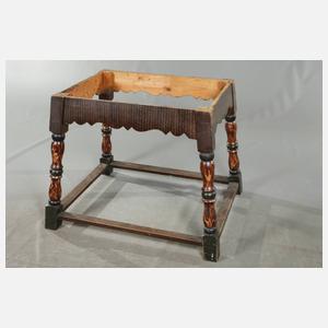 Bauerntisch und vier Stühle