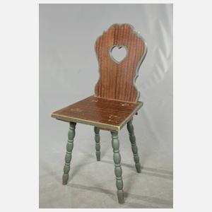 Tisch und zwei Stühle