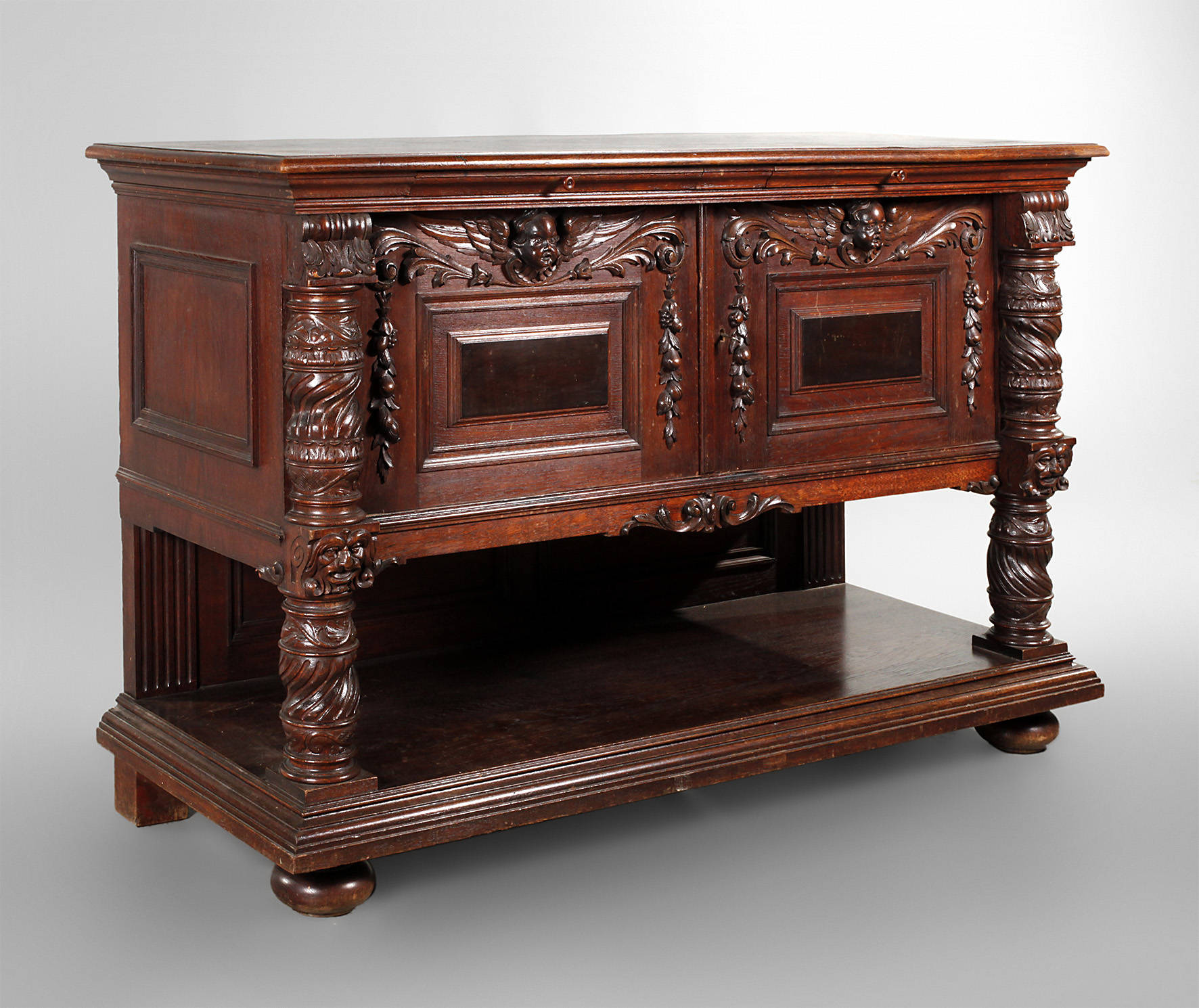 Anrichte Neorenaissance