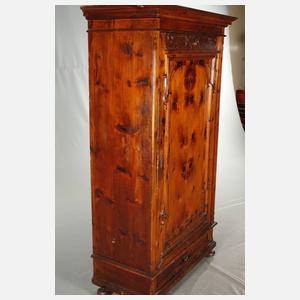 Paar Kleiderschränke