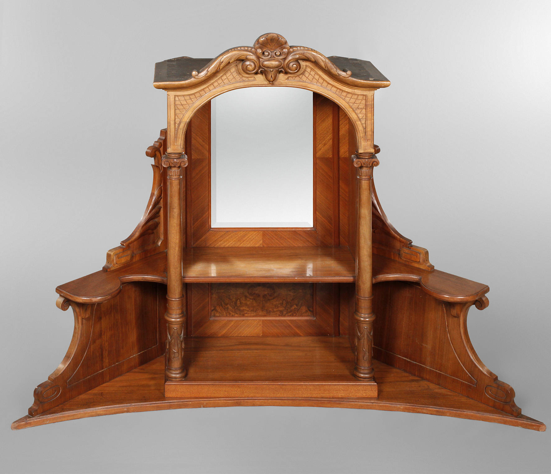 Aufsatz für ein Eckmöbel