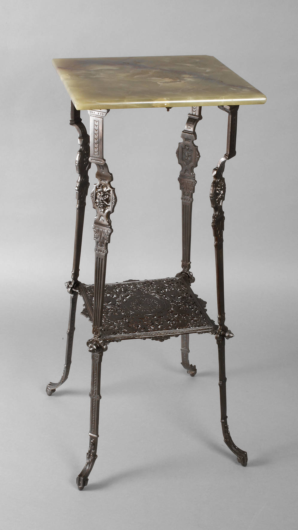 Blumentisch Eisenguss