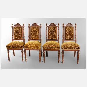 Vier Gründerzeitstühle