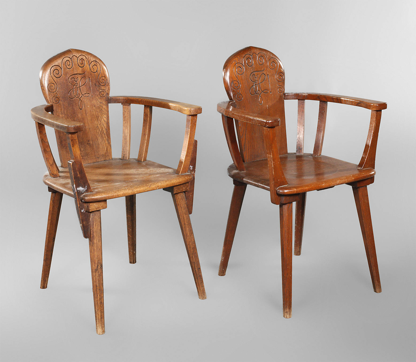 Paar Armlehnstühle Studentika