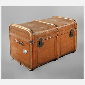 Großer Reisekoffer