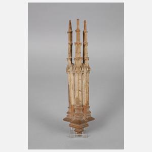 Drei gotische Schnitzereien