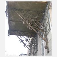 Paar prächtige Ausleger für ein Vordach111