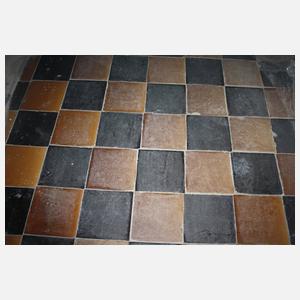 Historischer Kachelboden