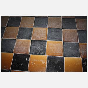 Historischer Kachelboden