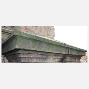 Paar Säulenabschlüsse