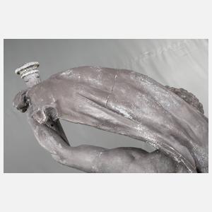 Lebensgroße Gartenfigur