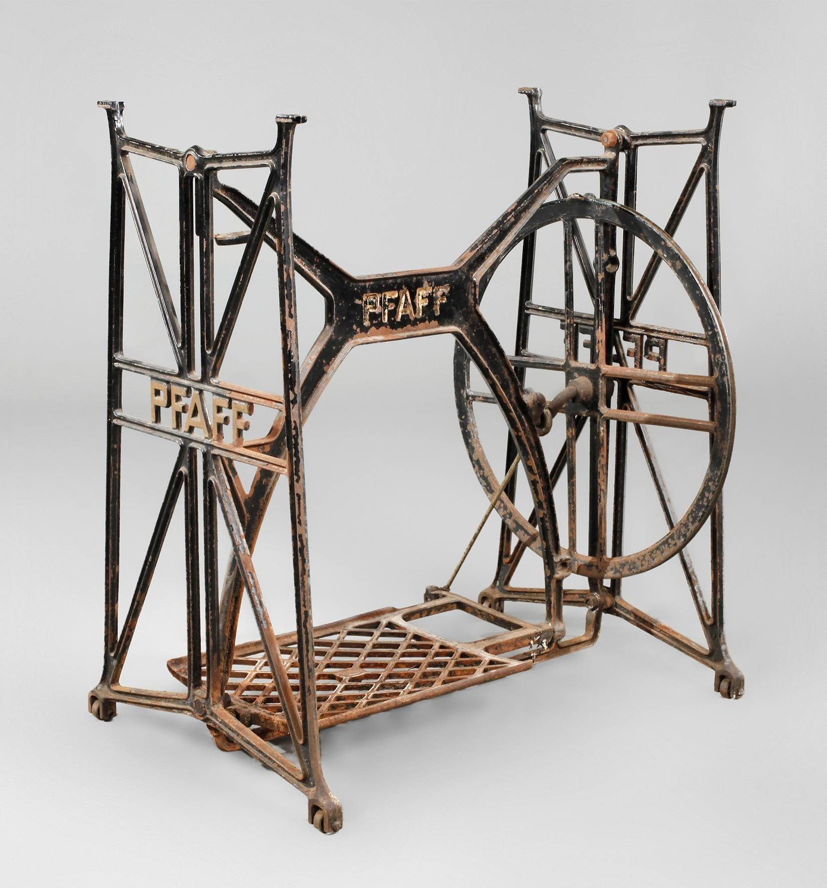 Nähmaschinengestell Modell Pfaff 31