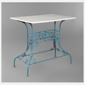 Ausgefallener Gartentisch