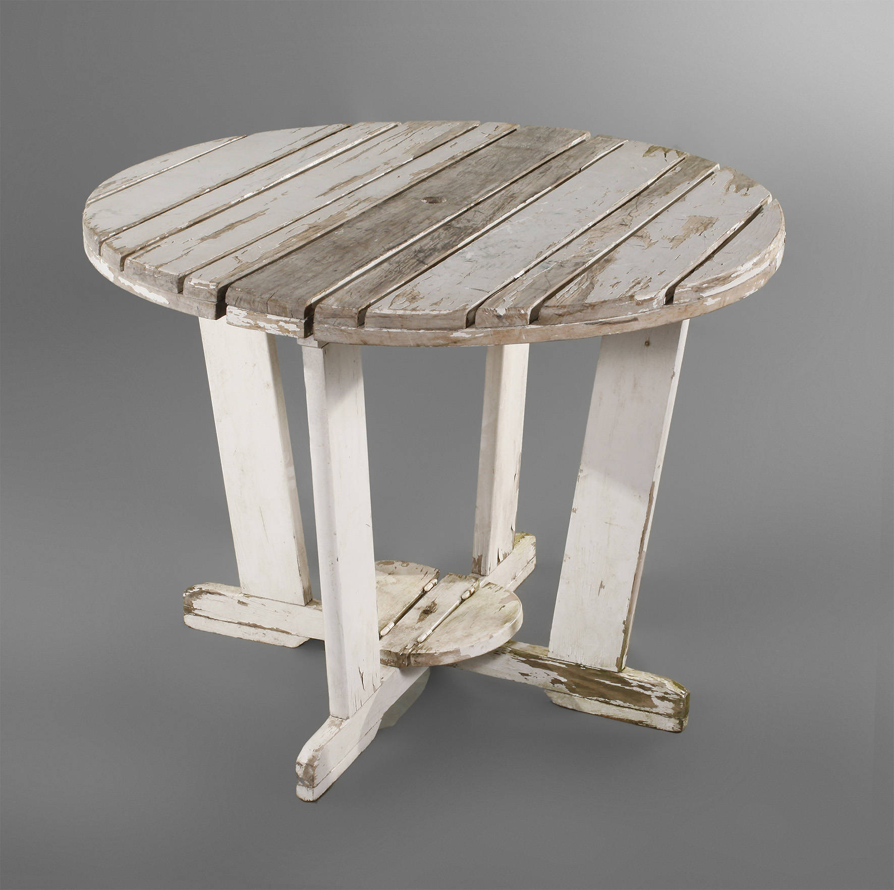 Runder Gartenklapptisch