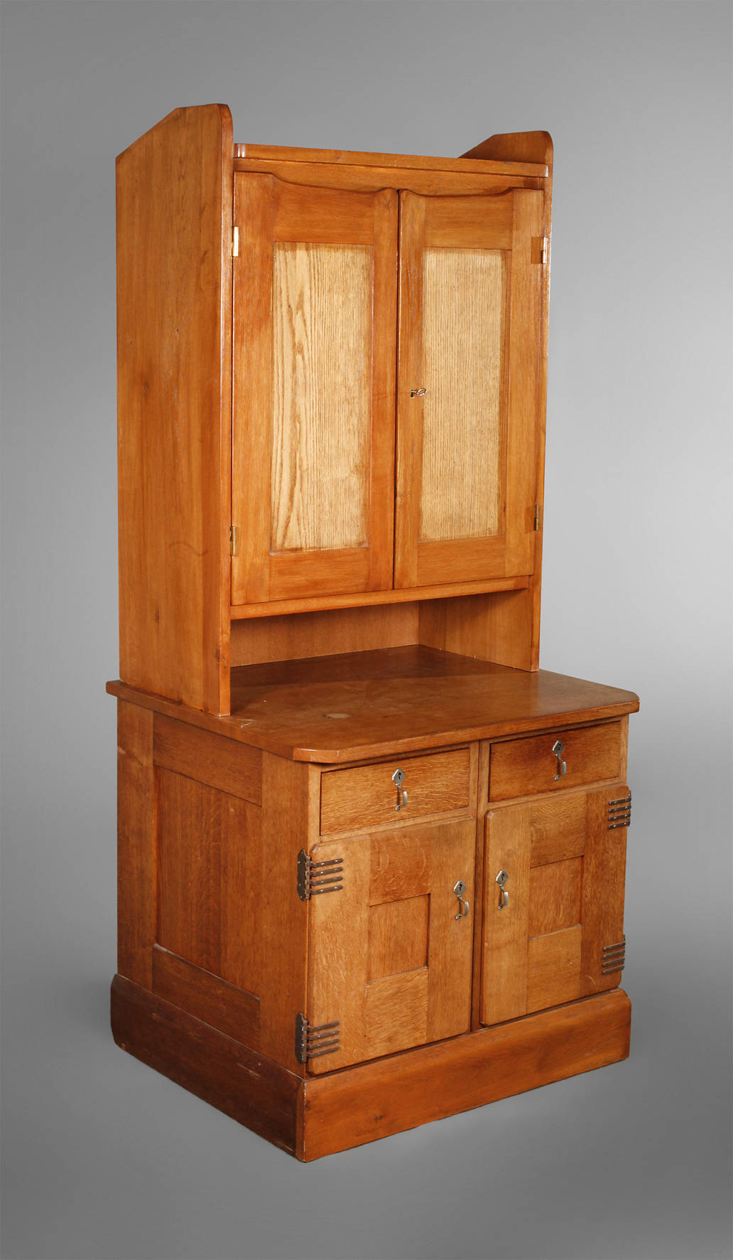 Aufsatzschrank Richard Riemerschmid