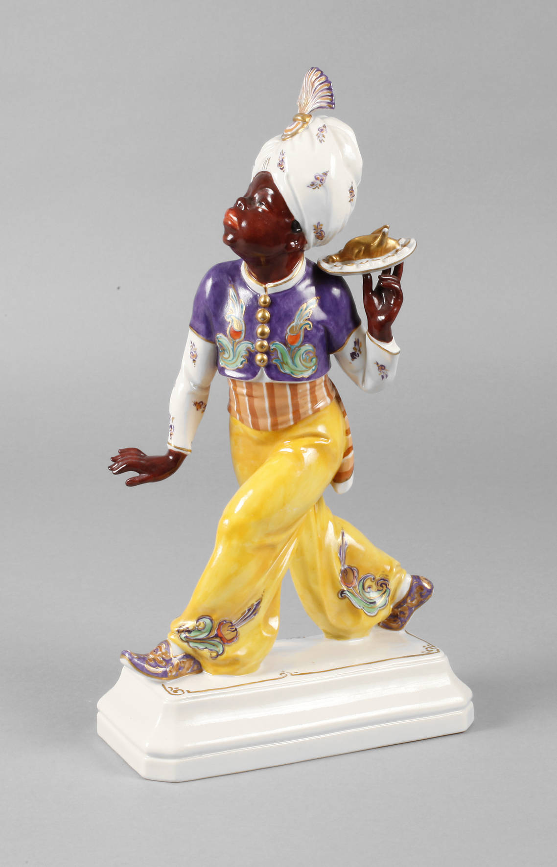 Schwarzburger Werkstätten ”Mohr mit Bratenschüssel”