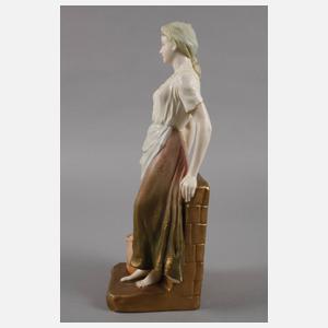 Österreich Frau mit Wassereimer