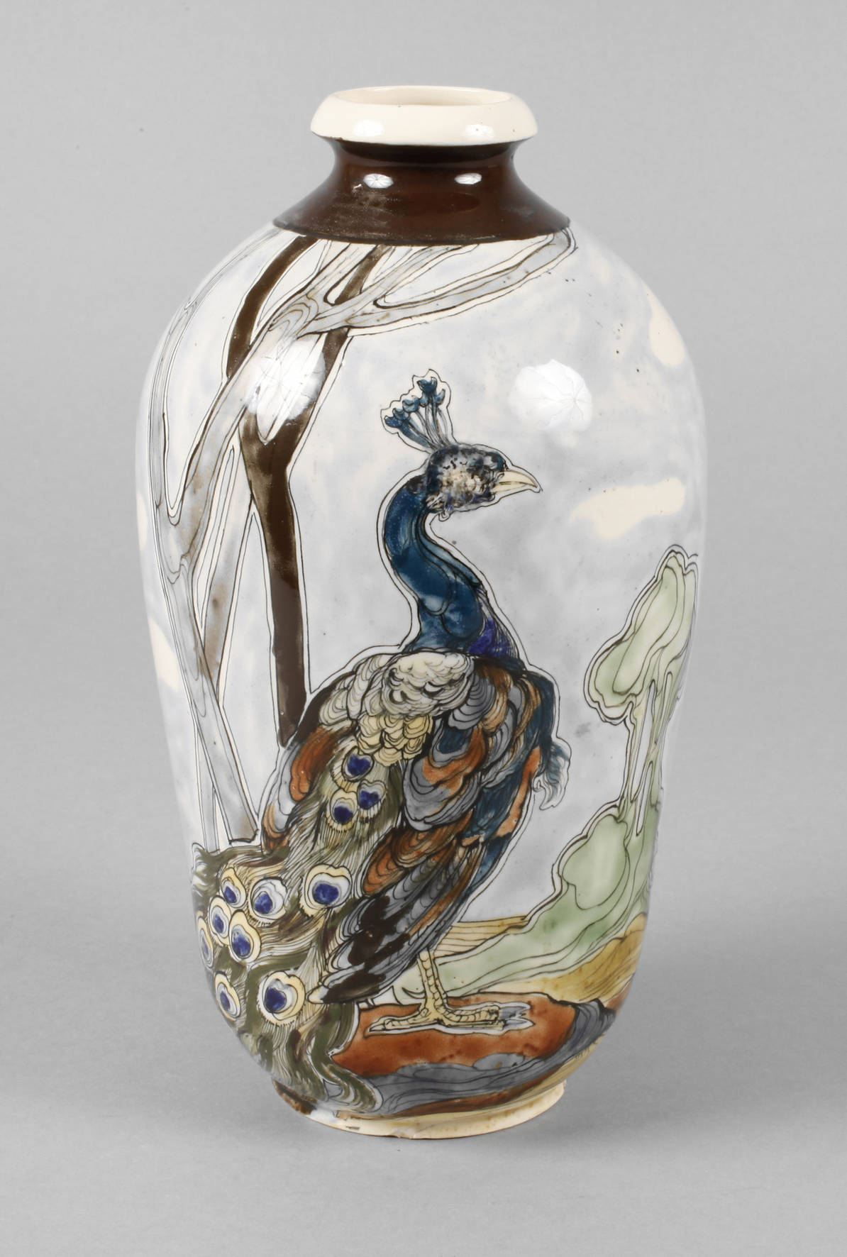 Jugendstilvase mit Pfau