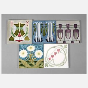 Fünf Jugendstilfliesen