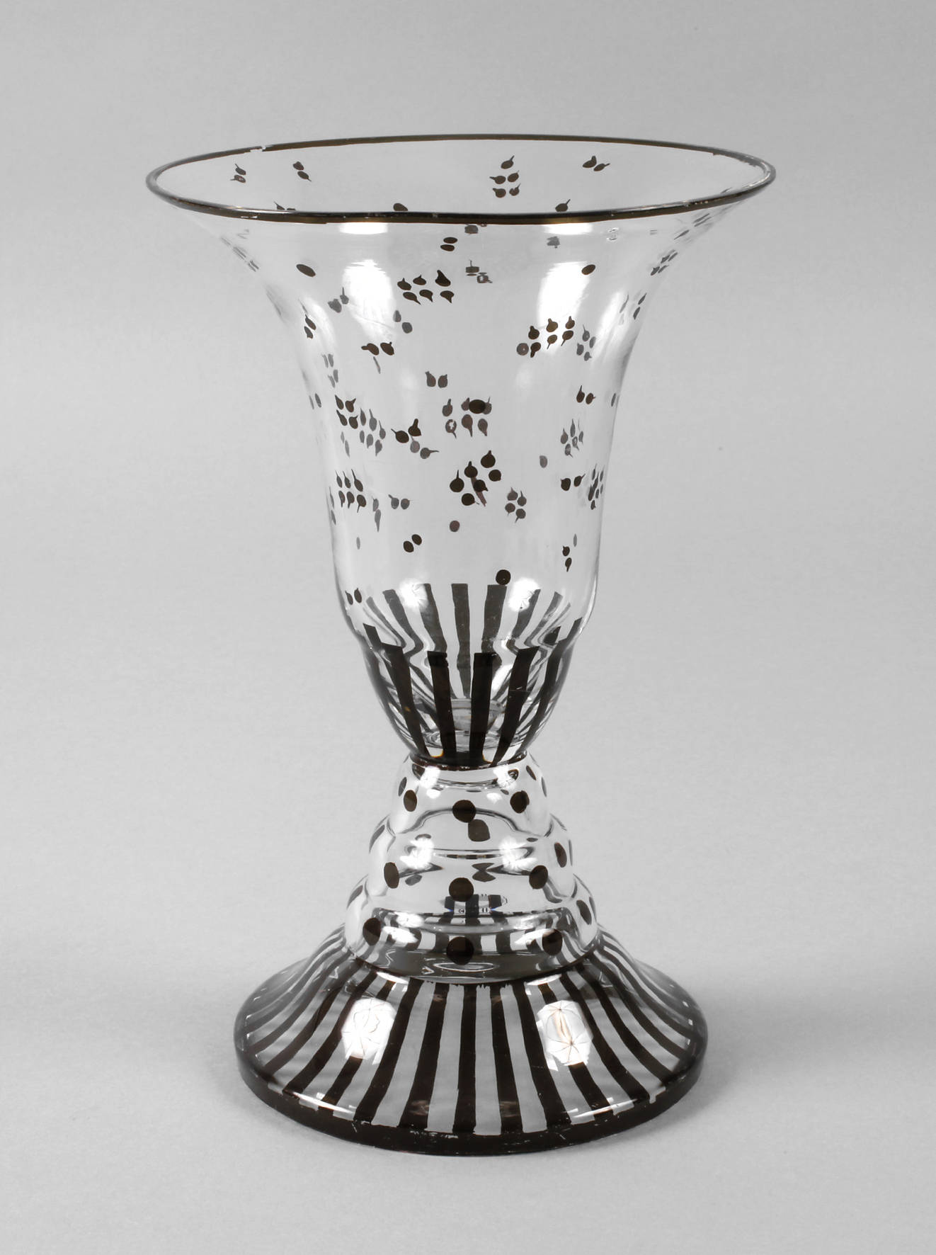 Fachschulvase Art déco