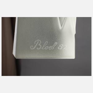 Zwei Adlerskulpturen