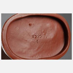 Goldscheider Wien schreitender Dudelsackspieler