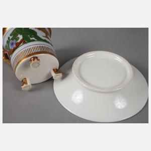 Vitrinentasse mit Sphingendekor