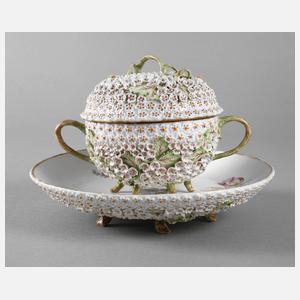 Meissen Deckelterrine mit Unterschale Schneeballendekor