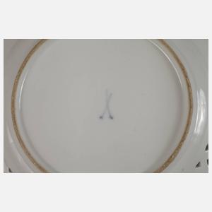 Durchbruchteller Watteauszene