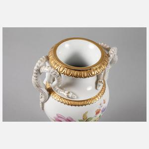 Meissen Schlangenhenkelvase ”Blumenbukett”