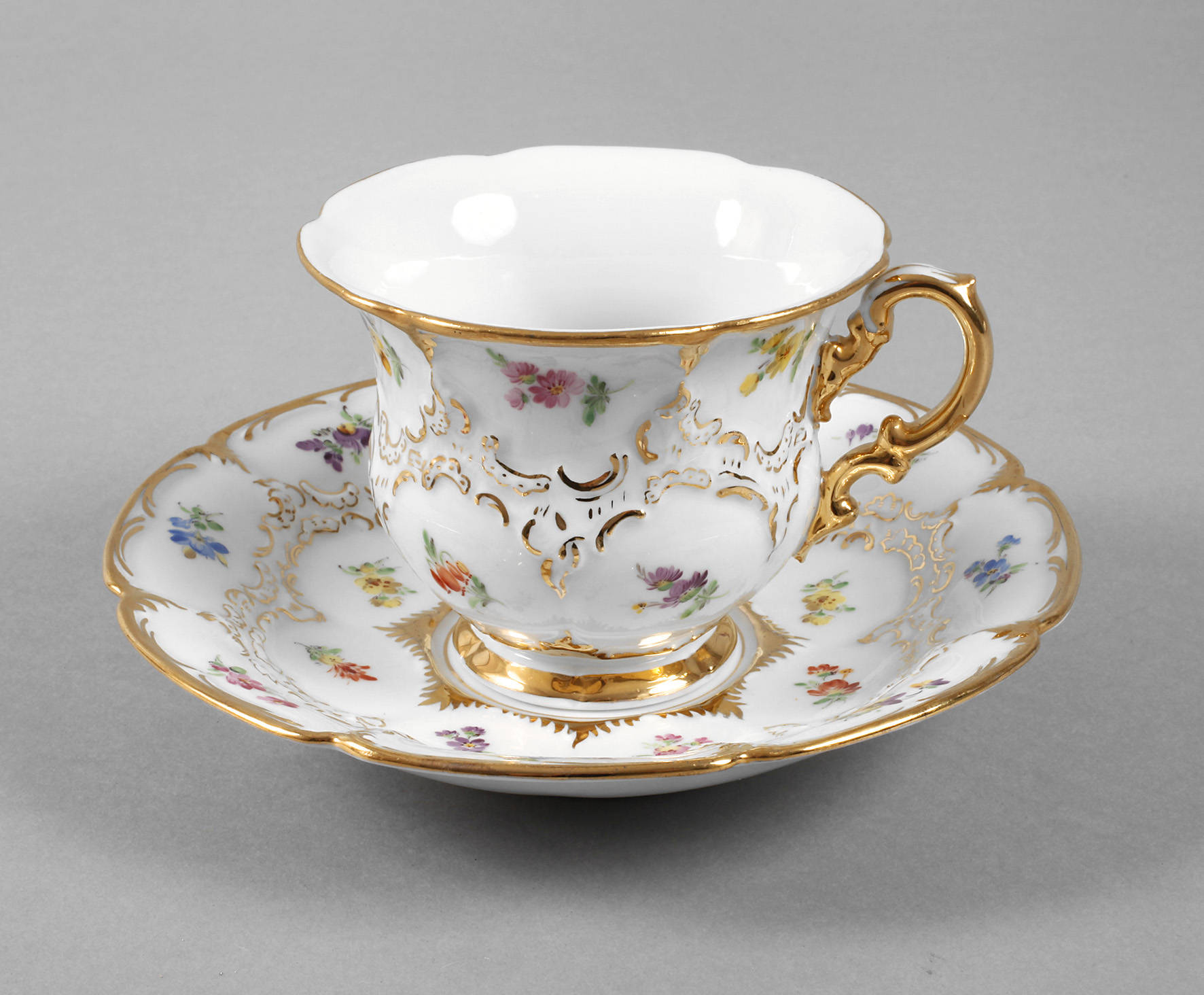 Meissen Kaffee-/Teetasse ”B-Form”