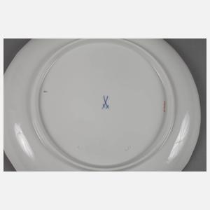 Meissen Kuchenschale Wiesenblumen mit Schmetterling