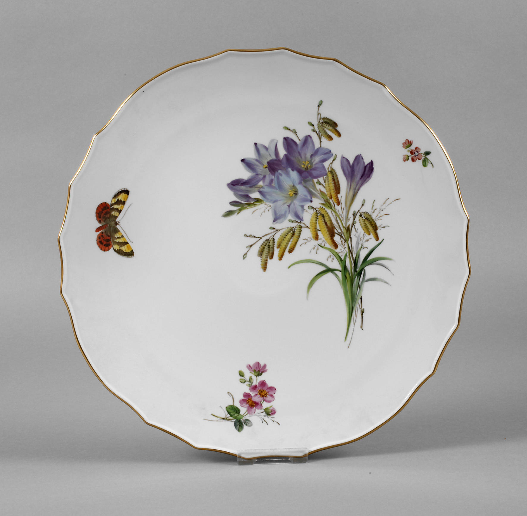 Meissen Tortenplatte Wiesenblumen mit Schmetterling