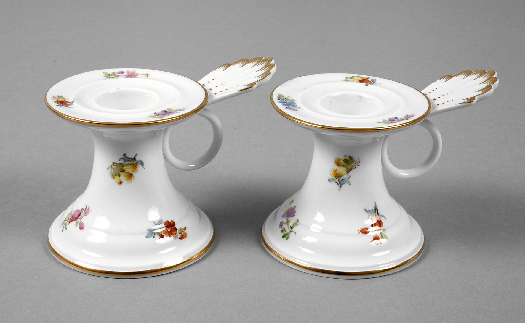 Meissen Paar Kerzenleuchter Streublümchendekor