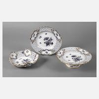 Meissen drei Durchbruchteile ”Blaue Blume mit Insekten”111