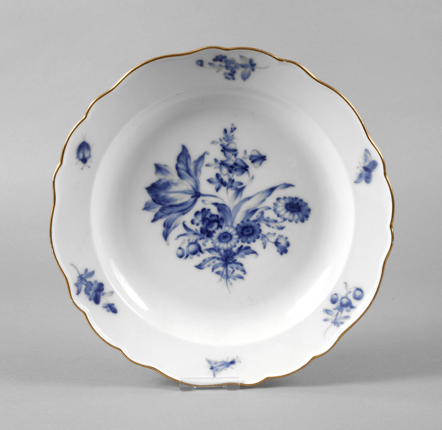 Meissen Platte ”Blaue Blume mit Insekten”
