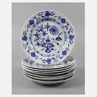 Meissen Konvolut Teller ”Zwiebelmuster”111
