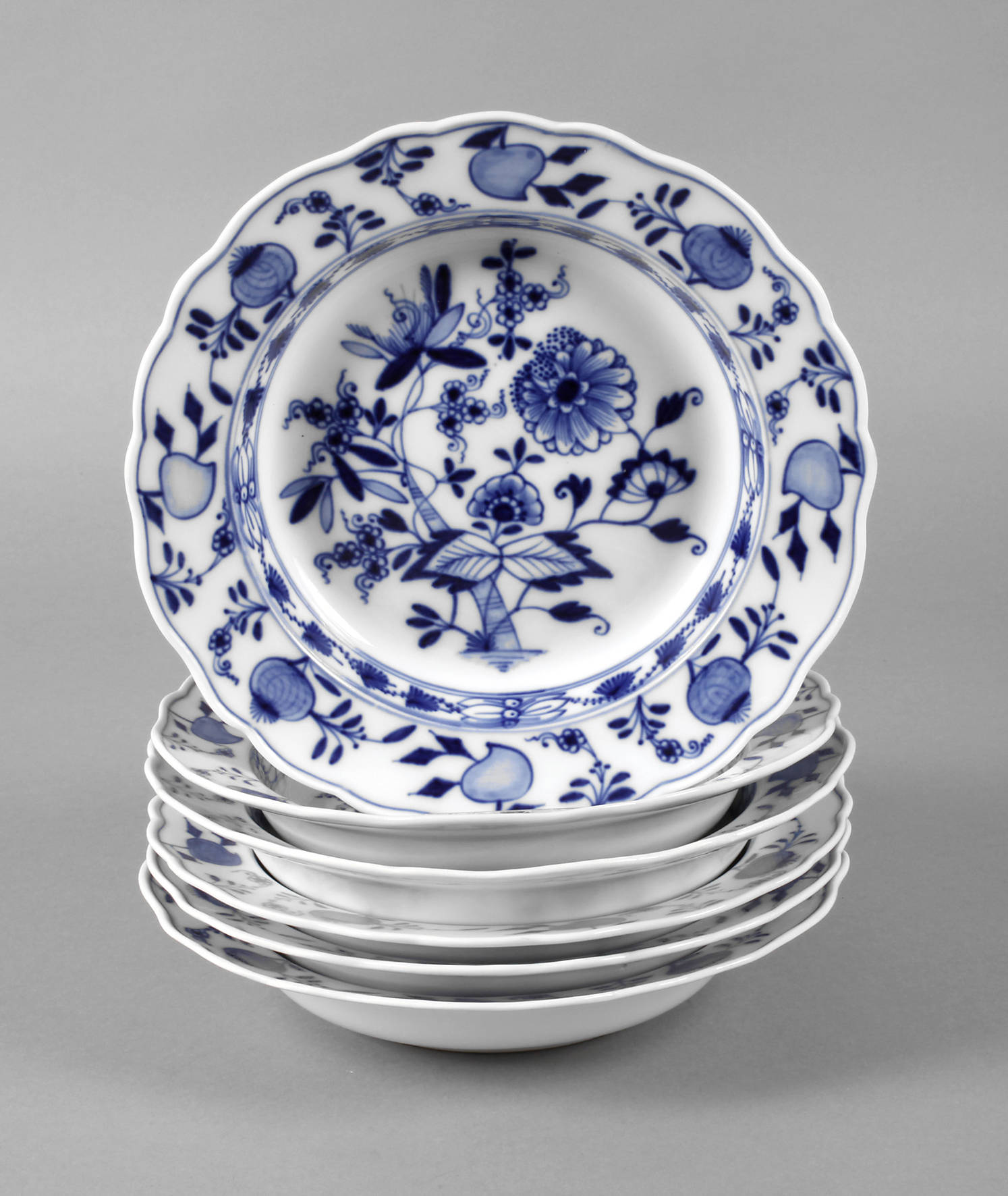Meissen sechs Suppenteller ”Zwiebelmuster”