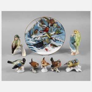 Konvolut Vogelplastiken und Wandteller